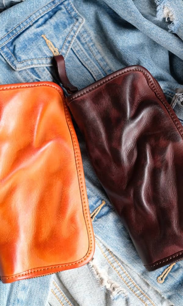 牛本革の財布色違い